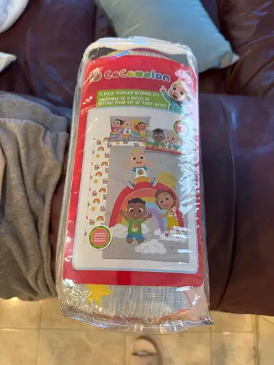 CoComelon Toddler Bedding Set, View more