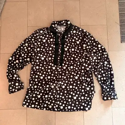Joeffer Caoc blouse-scattered black and white polka dots-Large, View more