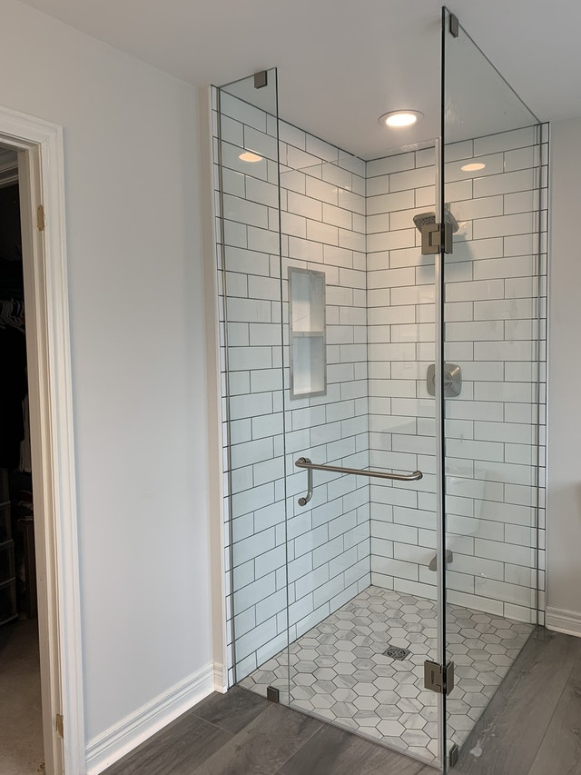 SHOWER GLASS DOORS ENCLOSURES ENTRANCES OFFICE PARTITION RAILING Plumbing, Sinks, Toilets