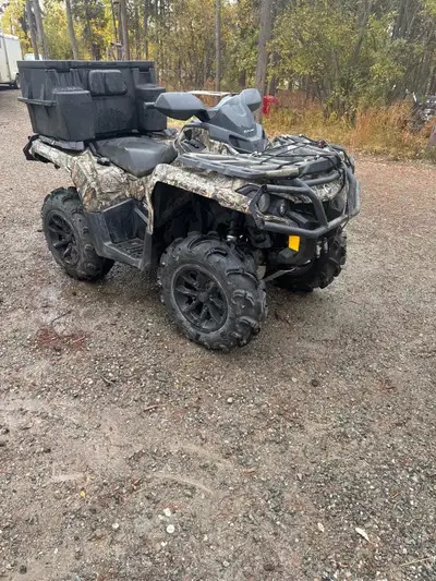 Great condition, only 1500 km, 28” Maxis tires, warn 3000 pound winch with synthetic rope, aluminum...