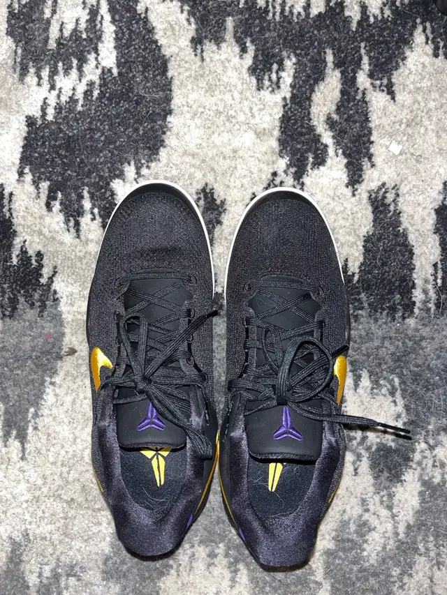 Nike Kobe 8 protro “lakers” youth in Clothing, Shoes & Accessories in Brantford - Image 4