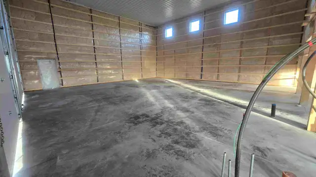 Storage for rent near Calgary in Storage & Parking for Rent in Calgary - Image 3