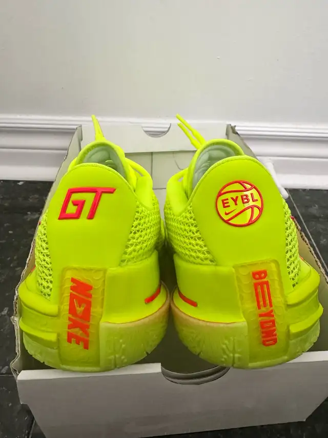 Nike GT Cut 1 EYBL Volt/Bright Crimson in Men's Shoes in City of Toronto - Image 5