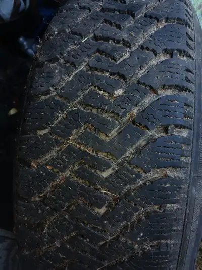 Winter tires×4 - 235x75×15" Less than 75 mile Rims & tires x4 for$400 They came off my dodge Dakota