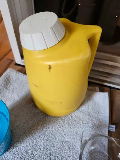 ONE "THERMOS" (good handle) 4L 'LIQIUID COOLER' c/w good attached handle, large OPENING SCREW ON CAP...