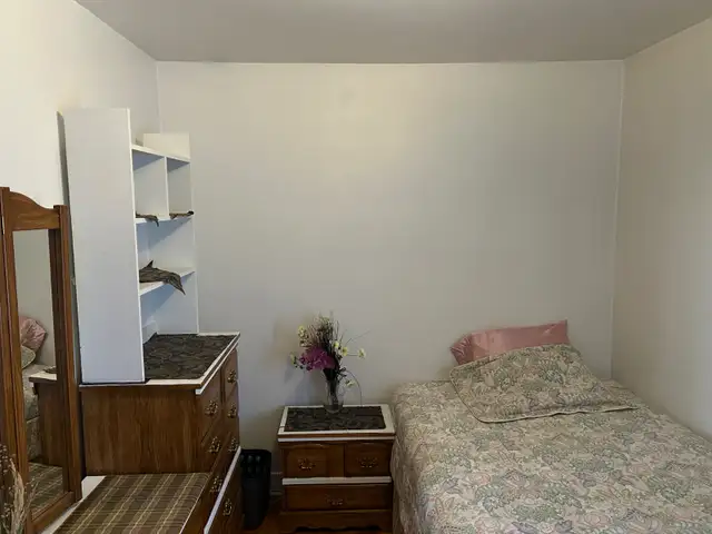 1 ou 2 chambres dans 5 1/2 coloc mixte in Long Term Rentals in City of Montréal - Image 9