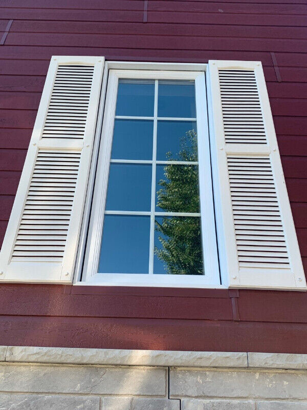 Paire de persiennes 12,5 pouces par 24 pouces dans Habillage de fenêtres  à Victoriaville - Image 2