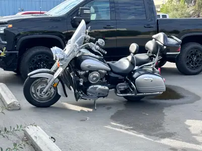2005 Kawasaki Vulcan Nomad 1600. Super comfortable long haul bike, lockage hard saddle bags, lockabl...