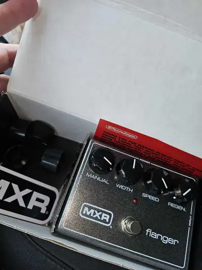 MXR flanger, View more
