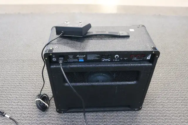 Marshall DSL20CR 20 Watt Guitar Amplifier W/ Footswitch (#41770- in Amps & Pedals in City of Halifax - Image 8