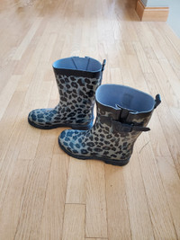 Ladies rubber boots