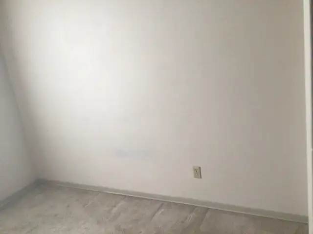 Private Room for Rent in Room Rentals & Roommates in Winnipeg - Image 4