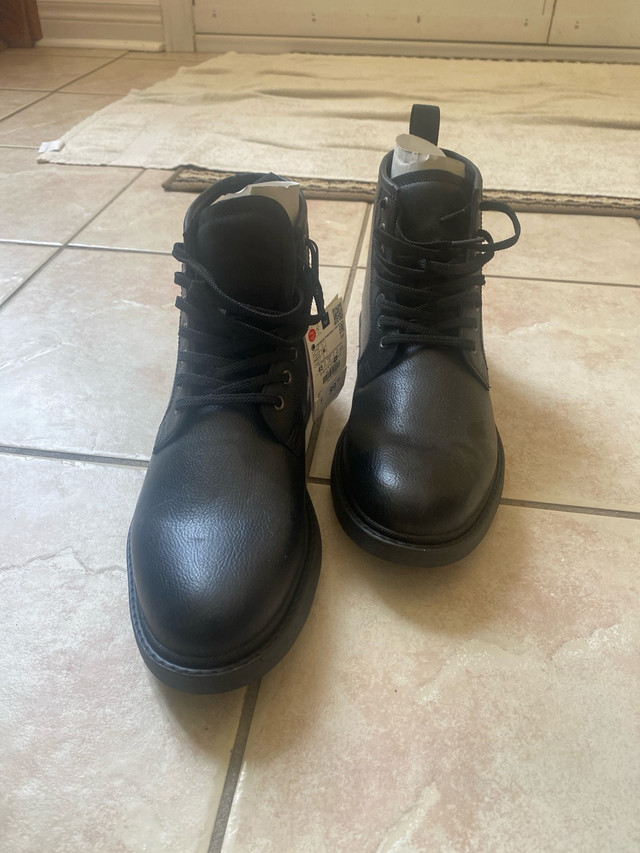 Zara Classic Boot in Men's Shoes in Mississauga / Peel Region - Image 2