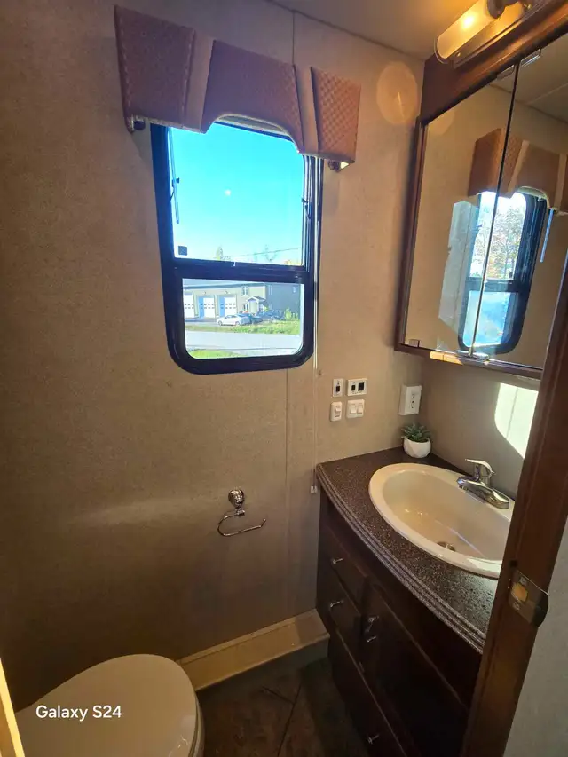 Motorisé 2011 Newmar Canyon star 3856 in RVs & Motorhomes in Lanaudière - Image 10