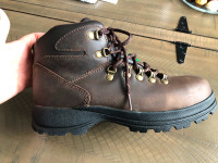 Leather Steel Toe Boots, Men’s size 9, never worn (Brampton)