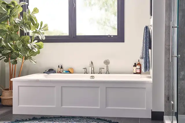 DELTA FAUCET PTT4523-BN Westchester Roman Tub Trim Kit with Hand in Plumbing, Sinks, Toilets & Showers in Oakville / Halton Region - Image 4