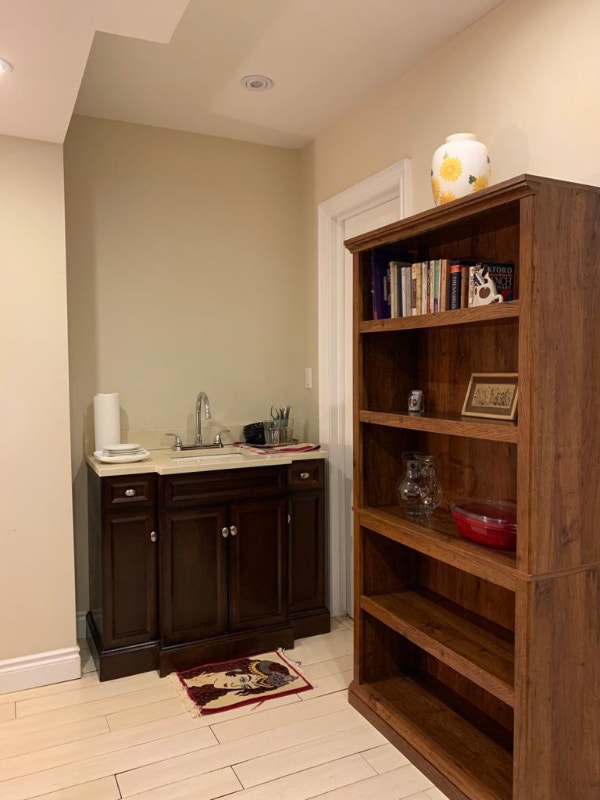 Furnished basement bachelor apartment for rent Long Term Rentals