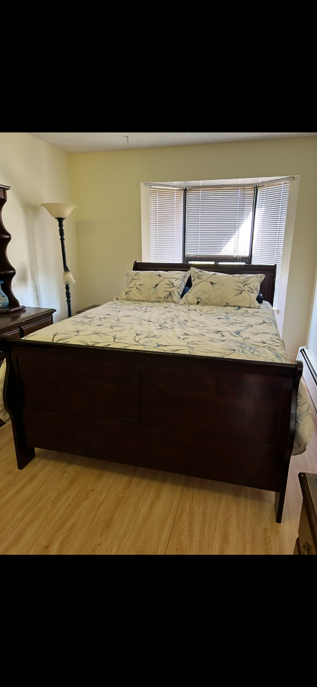 FURNISHED ROOM WITH BATHROOM NE