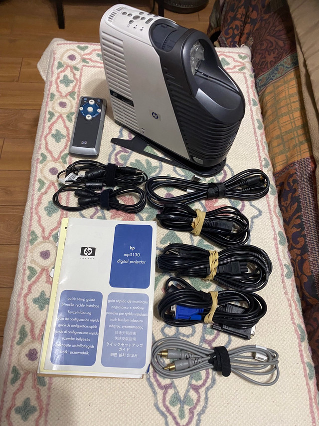 HP mp3130 XGA PORTABLE PROJECTOR, MANUALS, CABLES, REMOTE in Other in St. Catharines