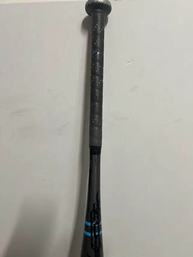 34” 28oz AMP Softball Bat in Baseball & Softball in Mississauga / Peel Region - Image 5