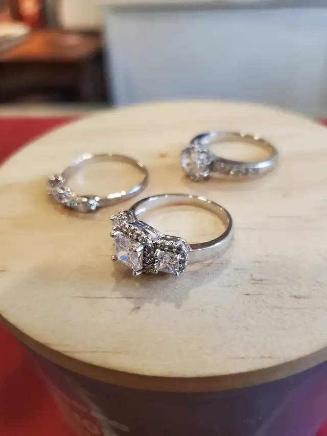 Fashion Rings in Jewellery & Watches in London - Image 3