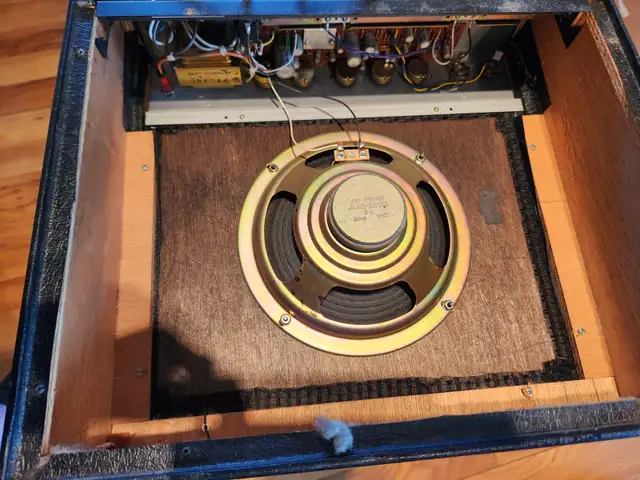 ViNTAGE 70's Prince Princeton PS-70TR! 14 watts! FREE SHIPPING! in Amps & Pedals in Calgary - Image 5