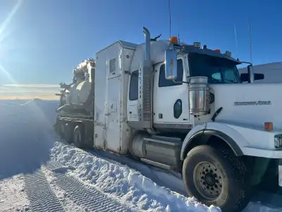 2012 Western Star 4900SA 11711 Litre Tri Drive Hydro/Combo Vac Truck Custom vac set up. 14,000 hrs o...