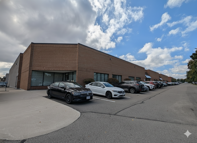 Warehouse Space in Mississauga! Near Airport 5,840-18,800 sqft in Commercial & Office Space for Rent in Mississauga / Peel Region - Image 3