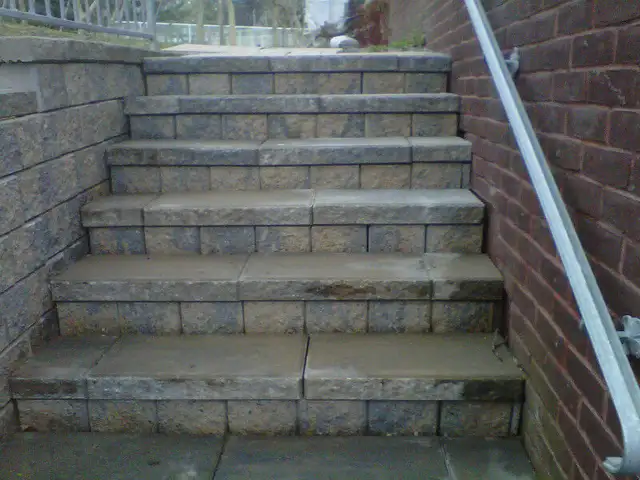 INTERLOCK PAVERS, SLABS, RET.WALLS,REPAIR,REPLACE in Interlock, Paving & Driveways in City of Toronto - Image 4