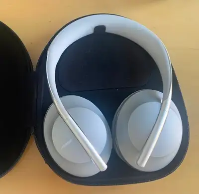 Bose headphones, silver white 700 HP for sale, View more