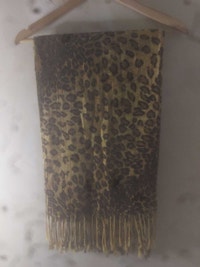 Leopard Scarf City of Toronto Toronto (GTA) Preview