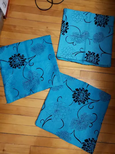 Cache coussin neuf , View more