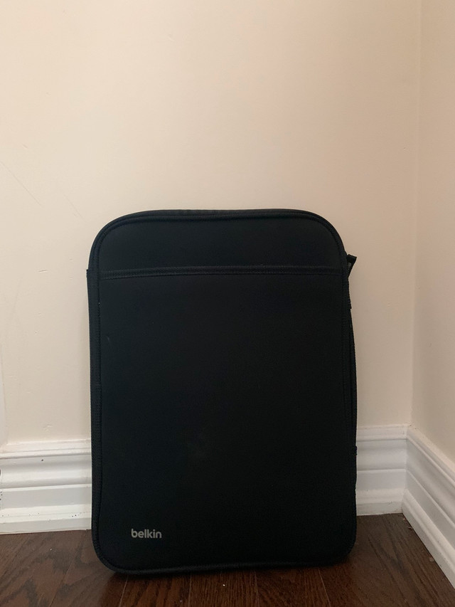 Lap top carrying bag in Laptop Accessories in Markham / York Region
