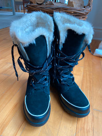 SOREL TIVOLI Bottes d’hiver hautes pour femme — Taille 10