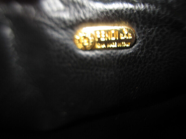 Fendi Handbag  Cross Body Clutch Handbag Made In Italy Vintage in Women's - Bags & Wallets in City of Toronto - Image 3