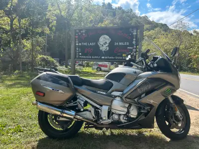 2013 Yamaha FJR1300A, excellent condition, 88000km, helirisers, delkivic exhaust, soupy lowering lin...