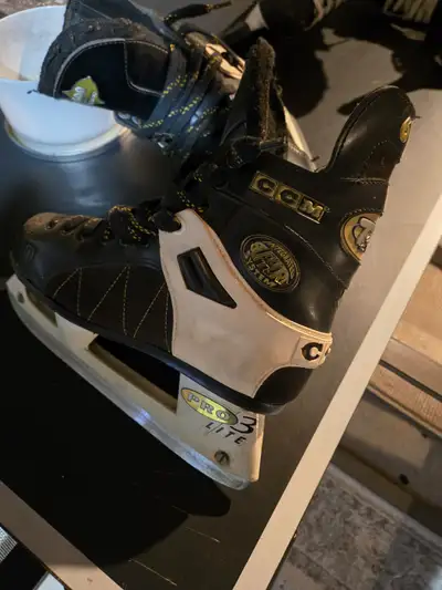 Mans size 8 hockey skates, View more