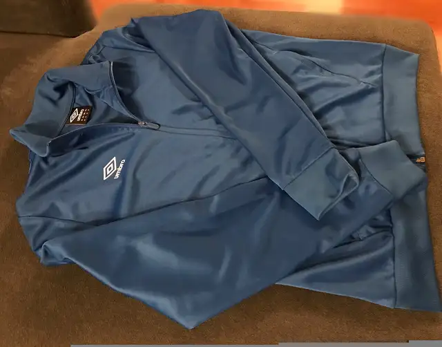 UMBRO track jacket  in Kids & Youth in City of Toronto - Image 5