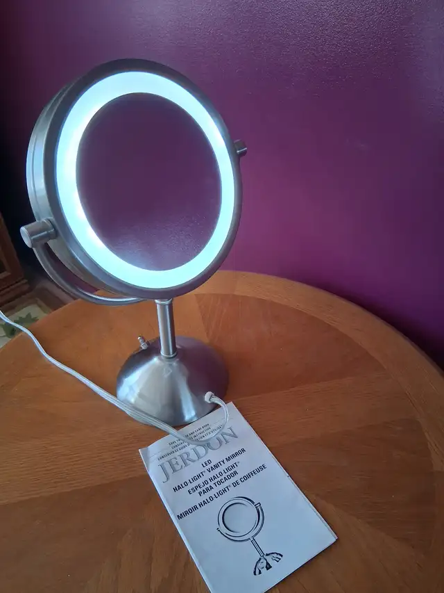 JERDON Led Halo-Light Vanity Mirror in Home Décor & Accents in Ottawa - Image 2