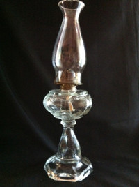 ANTIQUE OIL LAMP