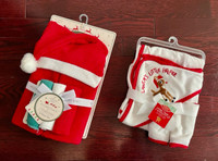 Brand New Christmas Holiday Baby Hooded Towels & Washcloths Set