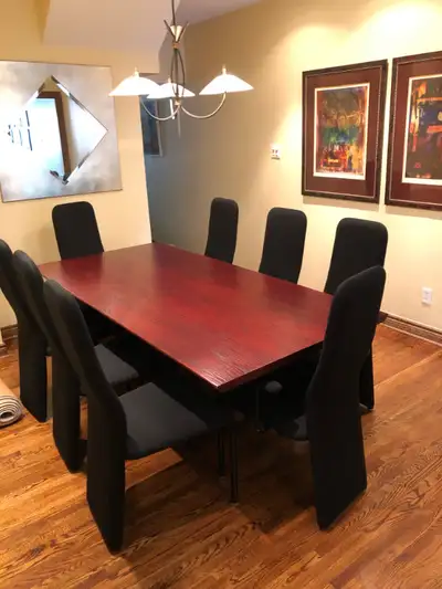 Dining Room Table, Chairs, and Side Board Buffet Ten piece set The table measures 84 inches x 40 inc...