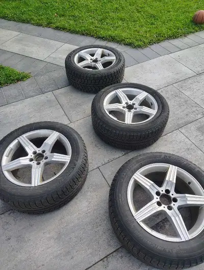 3 xice and 1 grand trek. Decent tread left on them. They are 255/55r18 109Q. Comes with bolts. Askin...