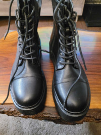 Women's Harlow boots