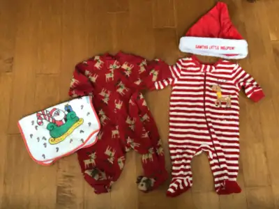 0-3 MONTH SIZE HOLIDAY CHRISTMAS FLEECE SANTA HAT BIB FOR BABY, View more