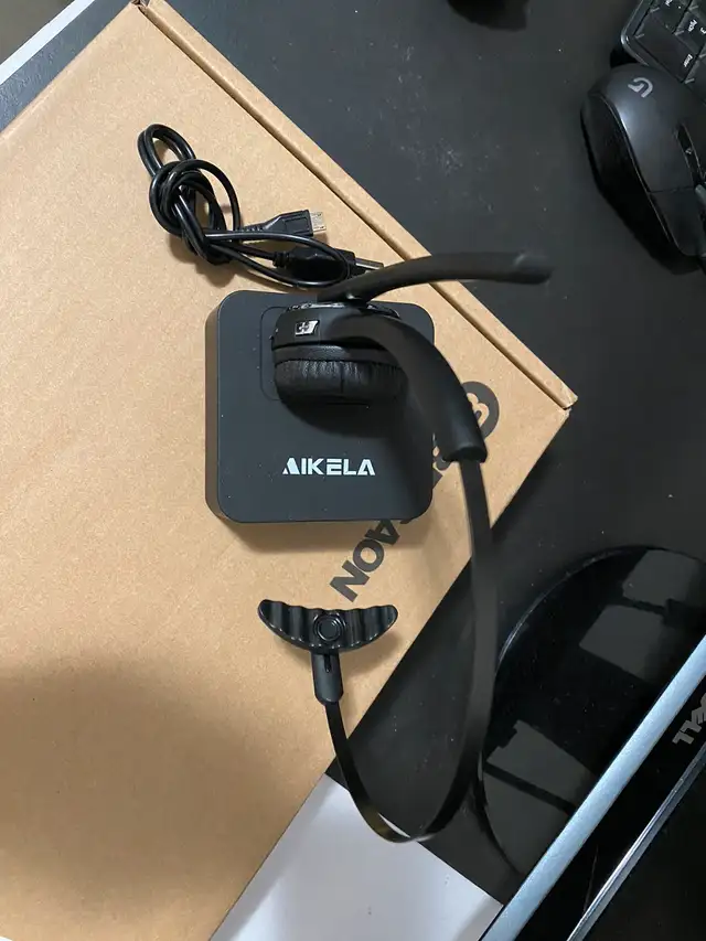 AIKELA V5.0 Bluetooth wireless Headset with Charging Station in General Electronics in Hamilton - Image 5