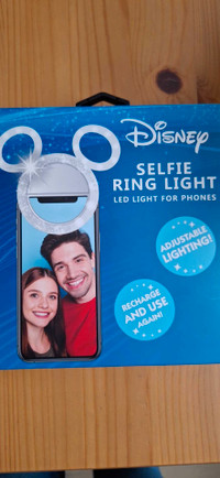 Disney selfie ring