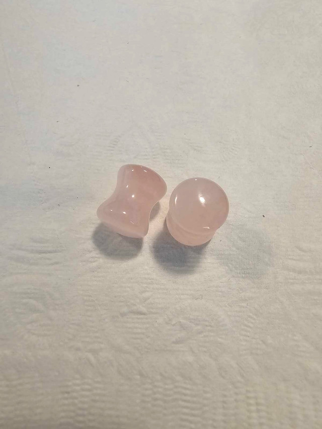 Rose Quartz Plugs 0g / 8mm in Jewellery & Watches in City of Halifax