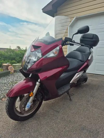 2009 Honda Silverwing in excellent condition. 25,700km and lightly driven with all oil changes befor...