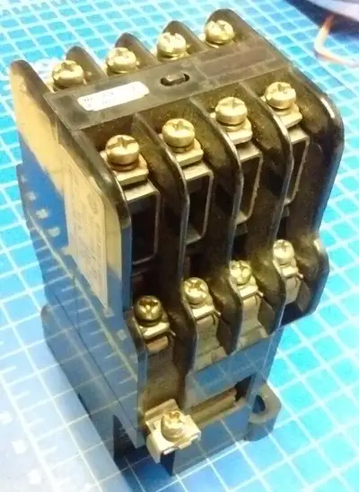 Massive size Relays 600 Volts AC, 8pole, View more